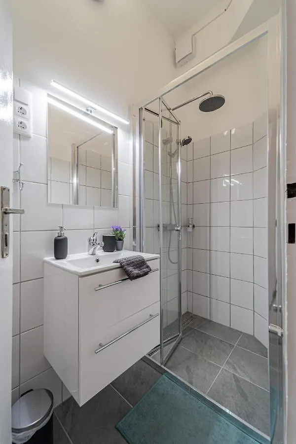 Central&Cozy Balcony!3Bdr 2Bth Budapest Hungary