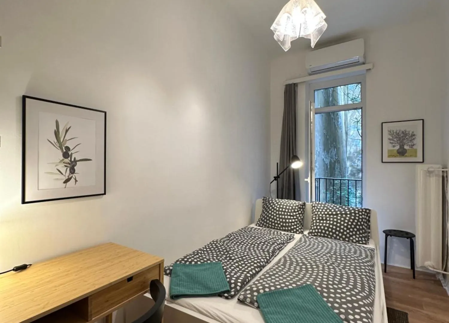 Apartment Central&Cozy Balcony!3Bdr 2Bth Budapest